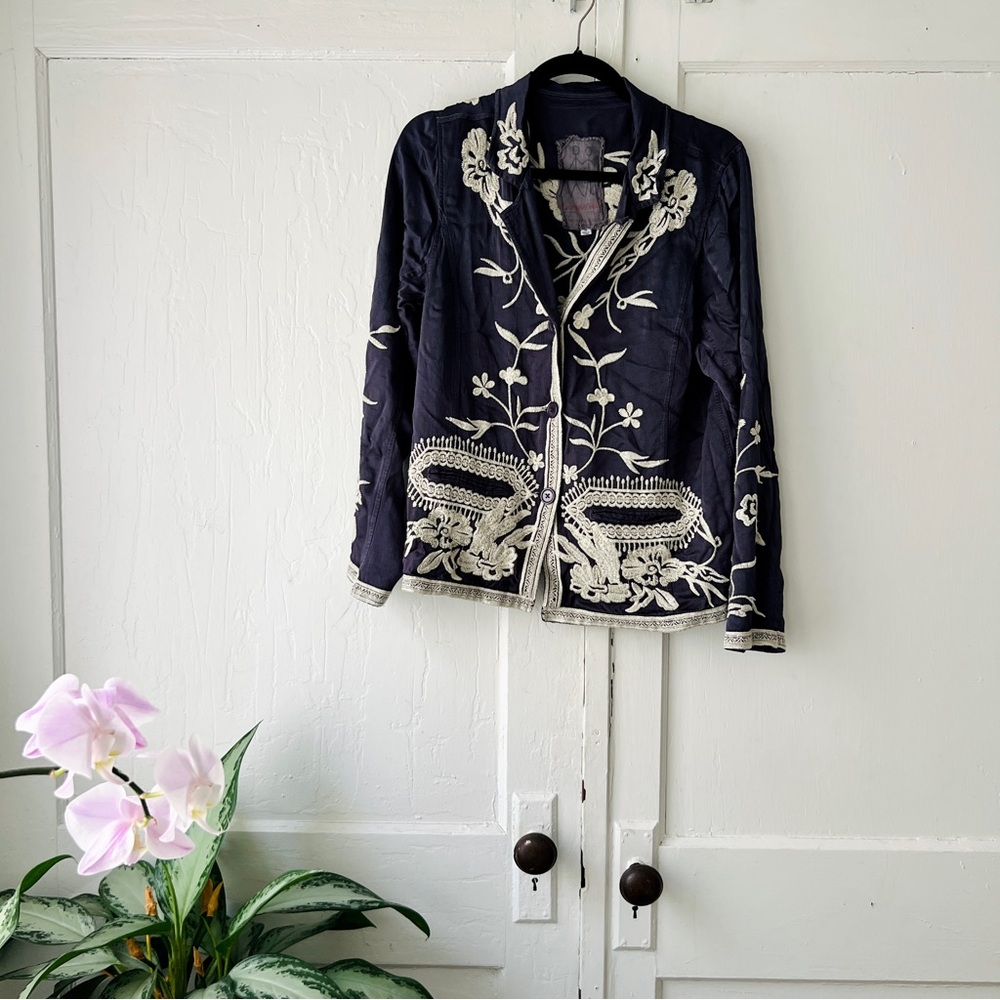 Embroidered Women's Jacket - Blue and White